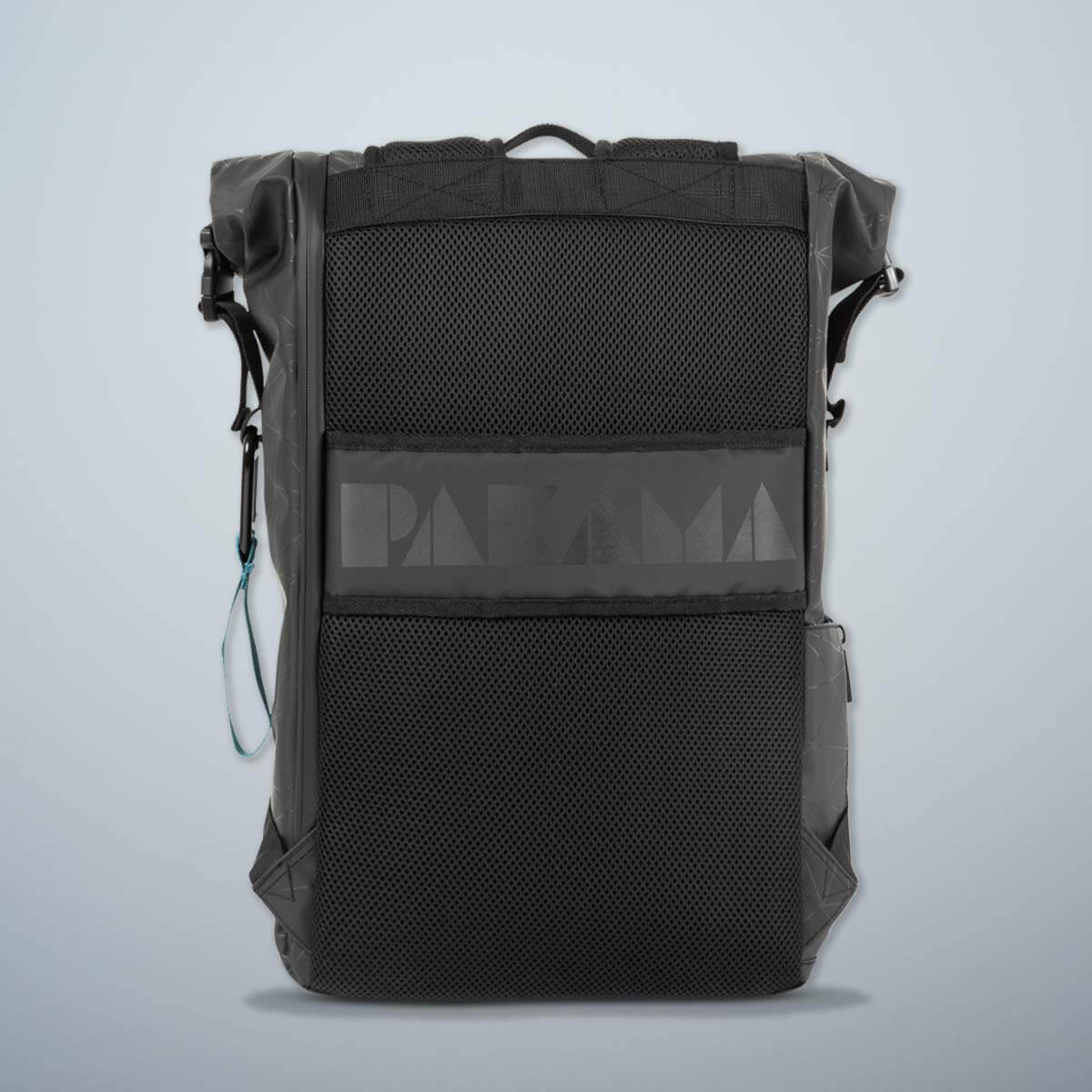 PAKAMA-fitnessrucksack-schwarz-koffergurt