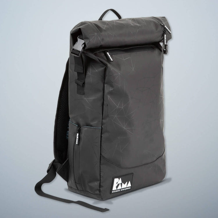 PAKAMA-fitness-backpack-black-diagonal