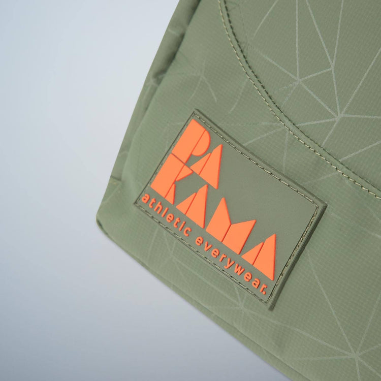 PAKAMA-fitness-rugzak-groen-front-logo