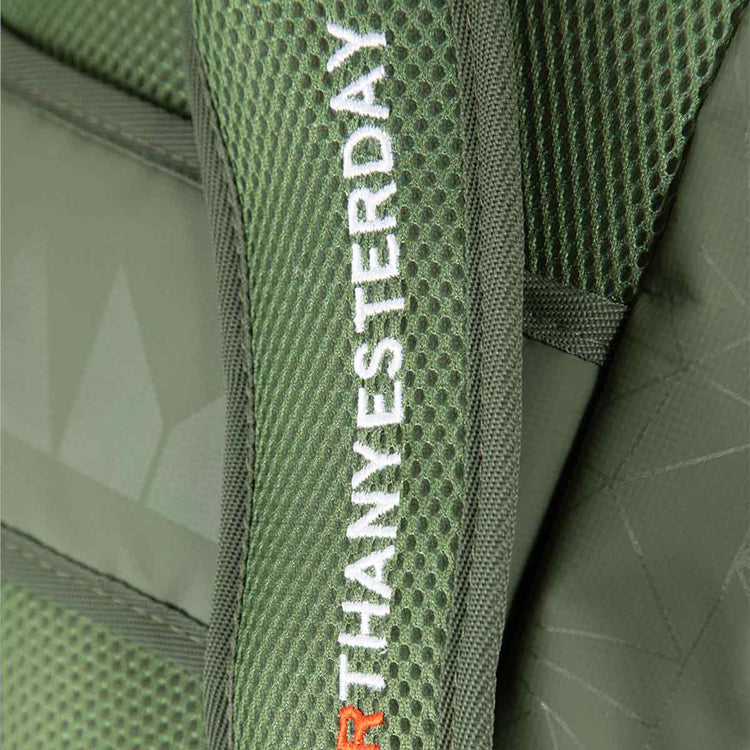 PAKAMA-fitness-backpack-green-shoulder-strap-motivation
