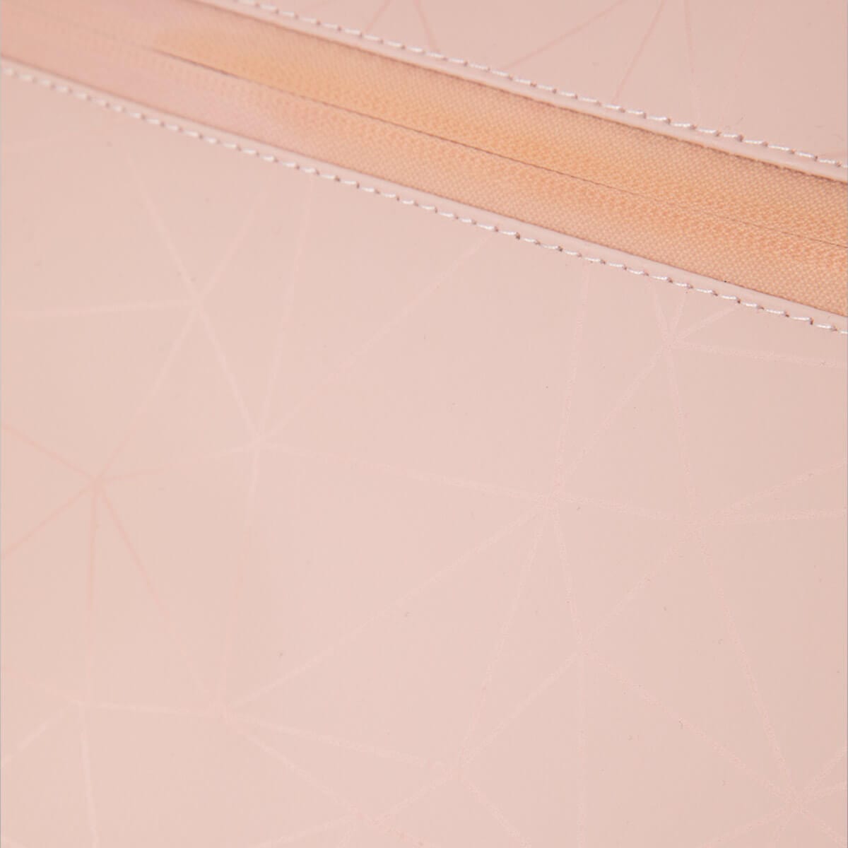 PAKAMA-fitness rucksack-pink-front-muster